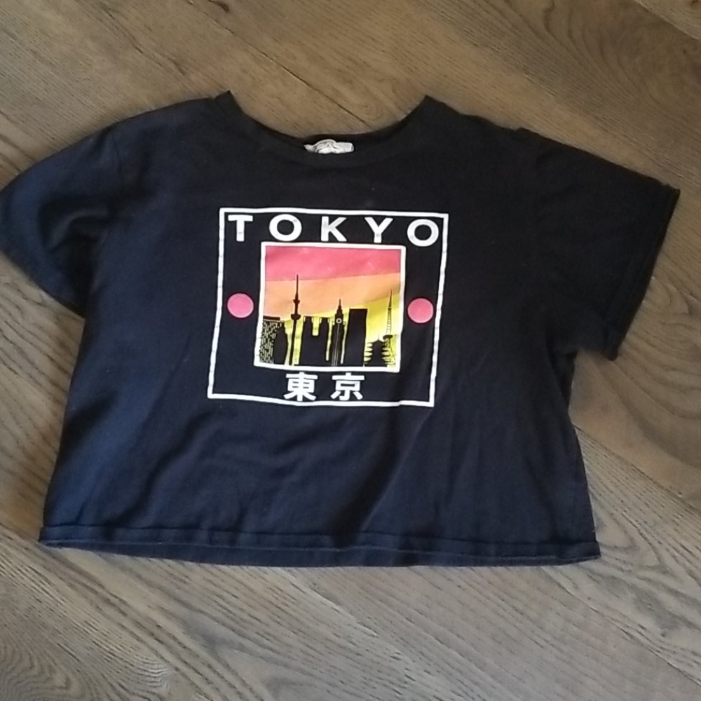 Cropped Tokyo Vibes T-shirt